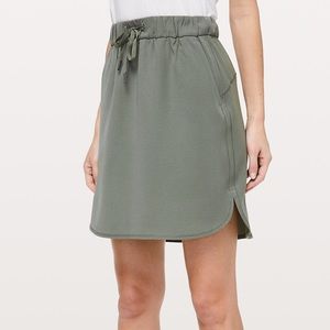 Lululemon On The Fly Green Skirt Woven